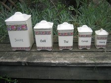 5 anciens pots à épices