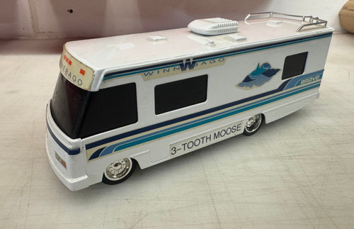 Ertl 1994 winnebago - ertl, brave