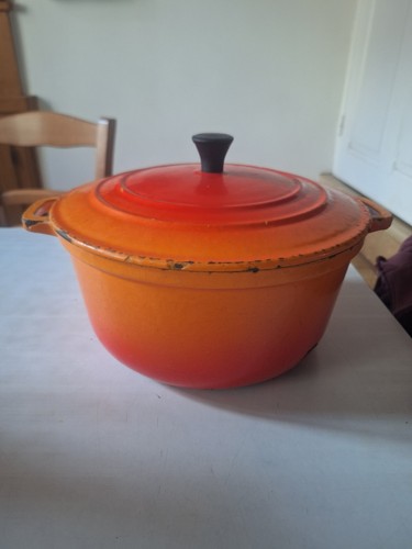 Ancienne cocotte fonte - ancienne,