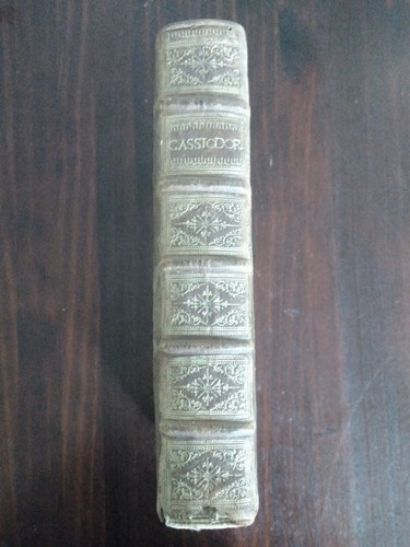 Livre ancien cassiodore - livre,