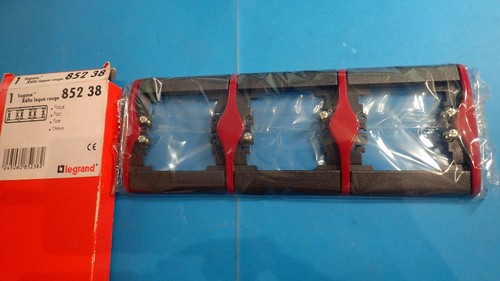 Plaque triple horizontale