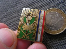 insigne   pins militaire