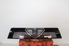 Masquerade Grille Avant Pour