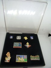 RARE COFFRET 9 Pin's PINS BADGE PIN GENERAL DE GAULLE / CROIX DE LORRAINE