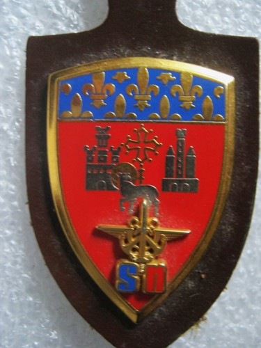 Ancien insigne cuir - insigne, +
