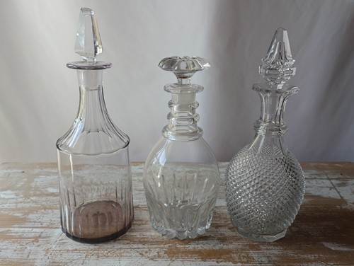 Lot carafes anciennes en - de,