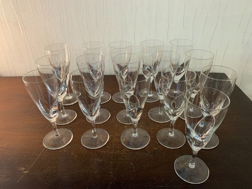 Verres vin blanc modèle - 24, à