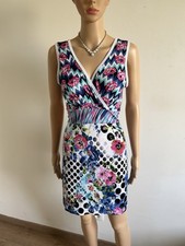 Robe multicolore sans manches