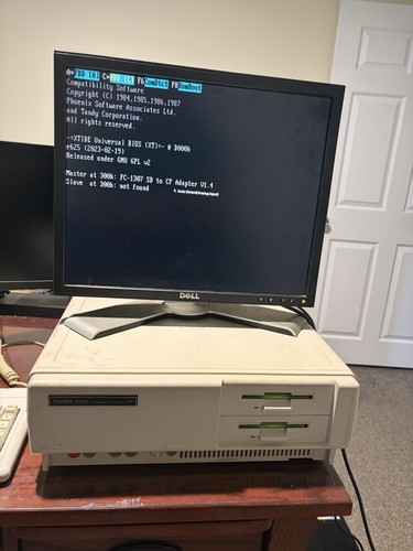 Complete vintage tandy 1000 - complete,