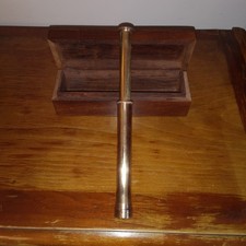 longue-vue de marine ancienne