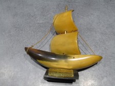 Petit bâteau, voilier déco, en corne naturelle Fait main Montréjeau artisanat