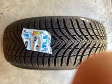 un pneu MICHELIN ALPIN A4 en