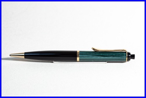 Pelikan 350 stylo - À, encre