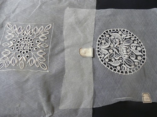 Lot fonds bonnet - , anciens
