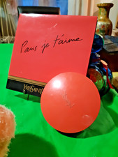 collection  de parfums avec disque soir de Paris avec sa poudre