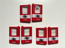 6 portes locomotive LEGO 7745