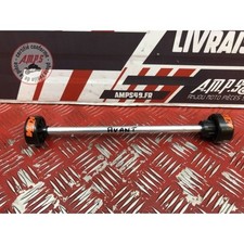 Protection d'axe de roue avant