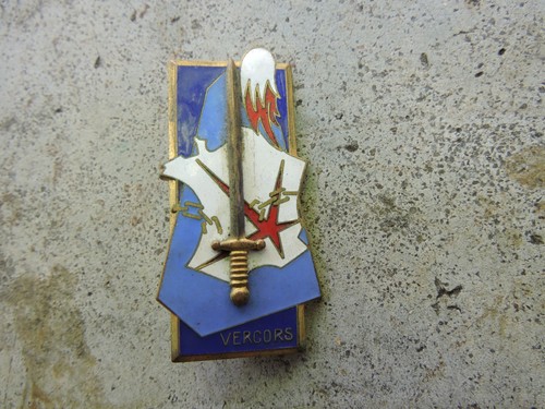 Insigne esm saint cyr - esm, saint-cyr
