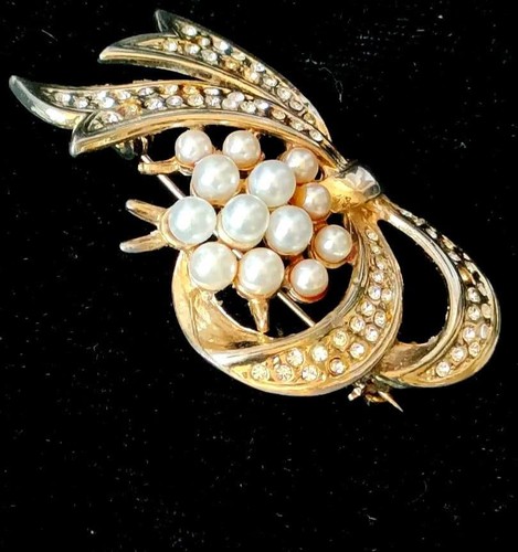 Broche ruban perle vintage