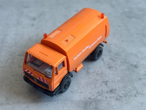Wiking mercedes benz - wiking,