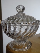 BACCARAT  SUCRIER DRAGEOIR OU BONBONNIERE CRISTAL MOULER MODELE BAMBOU