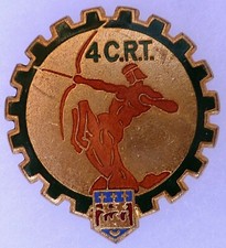 Insigne Badge émail 4° CRT