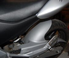 Hornet 600  Garde boue Lèche