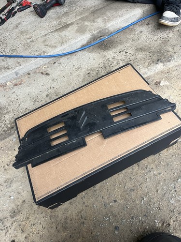 Cache calandre plastique - calandre,
