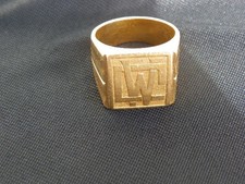 chevaliere or jaune 18 carats tete aigle