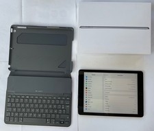 IPAD 5eme GÉNÉRATION WIFI + CELLULAR 32 GB SPACE GRAY MODEL A1823 + KEYBOARD