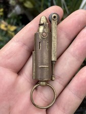 Briquet de poilue ? Art des
