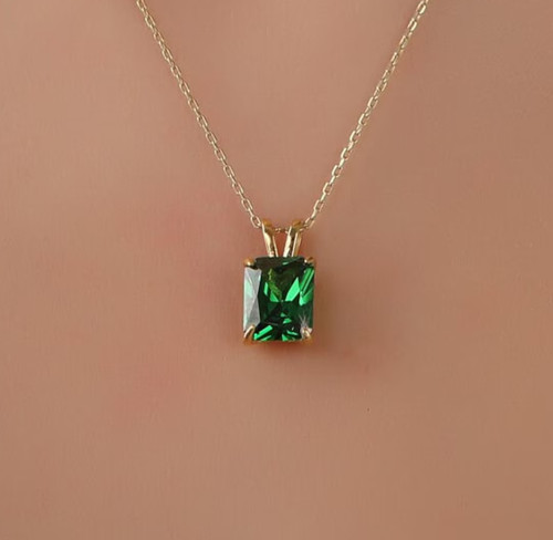 Collier pédant émeraude