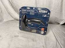 Agrafeuse cloueuse électrique filaire dans son plastique d'origine