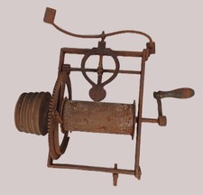 Ancien et beau tourne broche