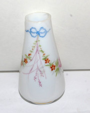 joli vase ancien en opaline