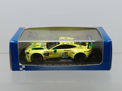 Spark s7037 aston martin - s7037,