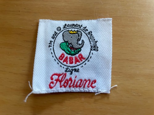 Etiquette tissé vêtement