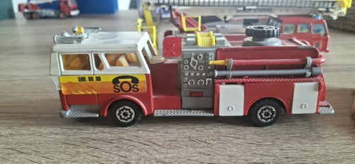 Véhicules miniatures pompiers - véhicules,