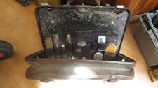 ancienne grande malle poste valise baise-en-ville toilette de voyage e cuir XIXe