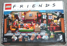 lego IDEAS réf. 21319 / central perk série friends 7 mnfgs 1070 pcs NEUF FERMÉ