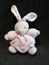 Doudou peluche lapin patapouf gris rose plume musical Kaloo TTBE