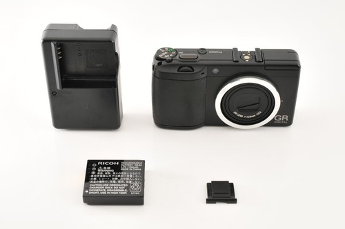 Ricoh digital compact - ricoh,