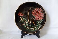 Assiette céramique noire décor émaillé de Villenauxe signée TESS