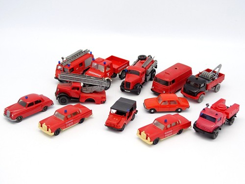 Divers lot de 12 - 1/87,
