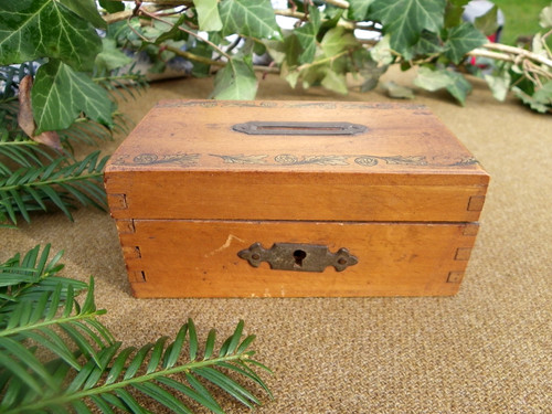 Ancienne tirelire bois - tirelire, en
