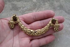 ANCIENNE POIGNÉE PENDELOQUES DE MEUBLE EN BRONZE DORE Longueur : 10 cm   N°24D