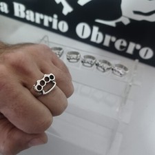 bague en argent poing