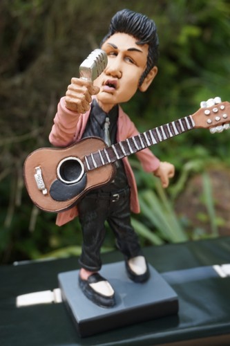 841 681 figurine elvis - figurine,