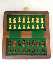 Petit Jeu d'échecs de voyage magnétique plateau et pièces de jeu en bois - A6