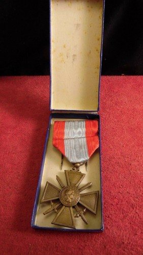 Médaille ancienne militaire